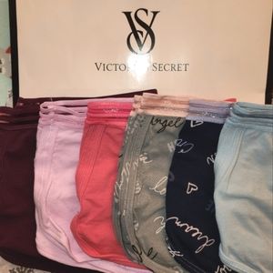 Victoria's Secret - boyshorts style panties